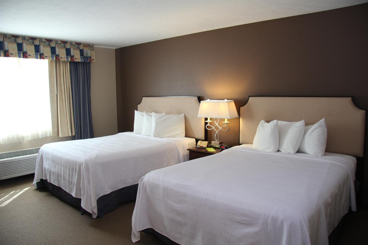 Green Acres Hotel Pittsfield Экстерьер фото