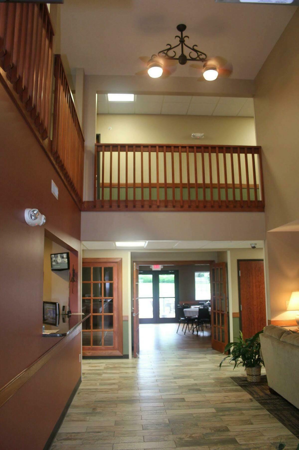 Green Acres Hotel Pittsfield Экстерьер фото